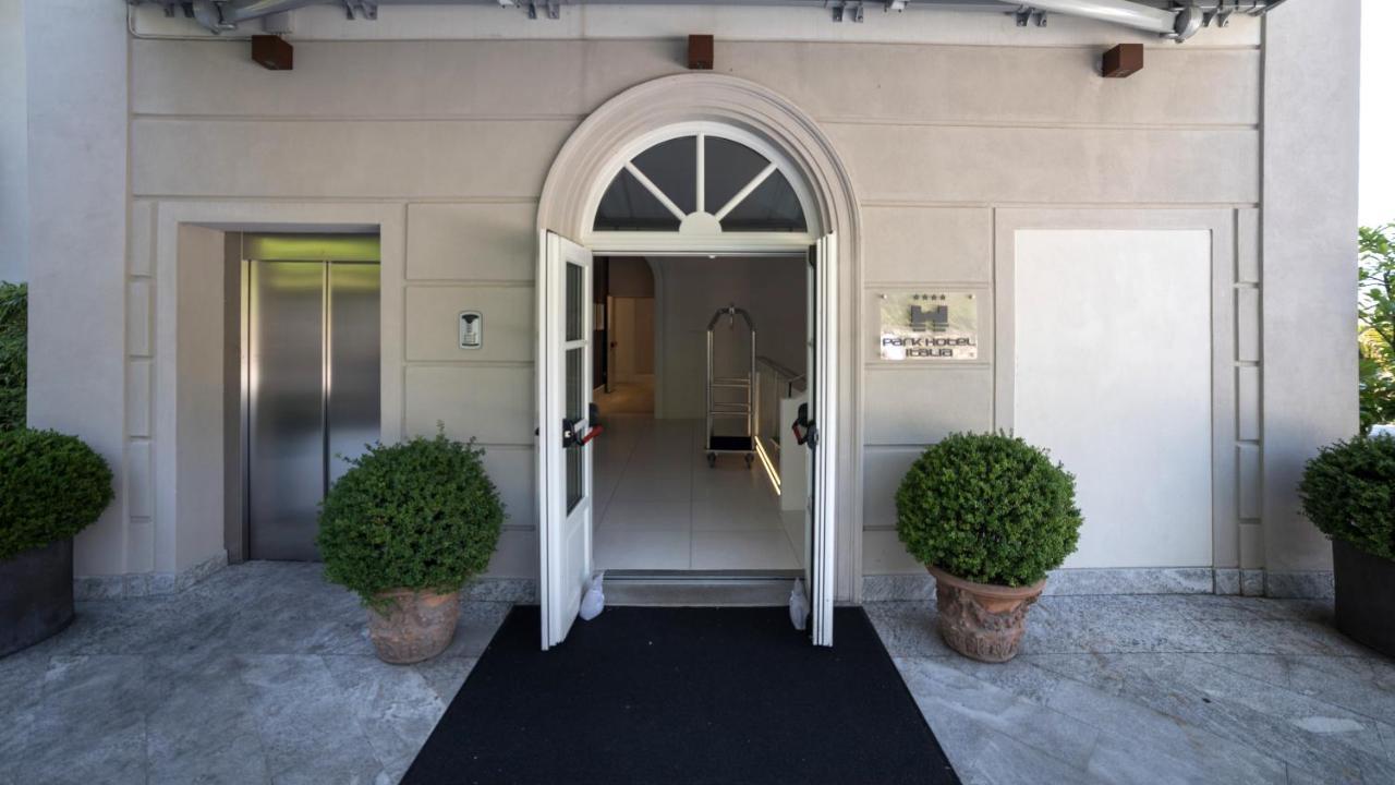 Park Hotel Italia Канеро Ривиера Екстериор снимка